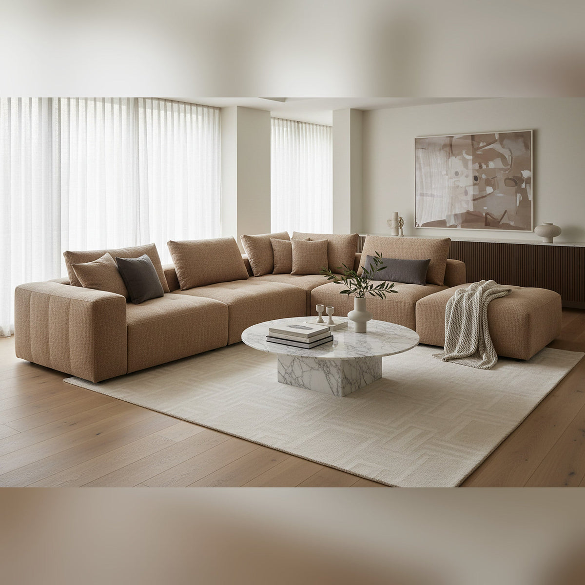 Grand canapé modulable dans un salon Image