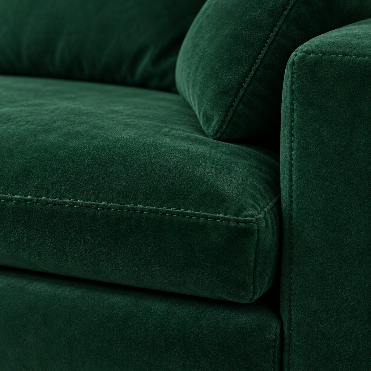 Canapé Mija 2 places en velours vert émeraude, détail du tissu