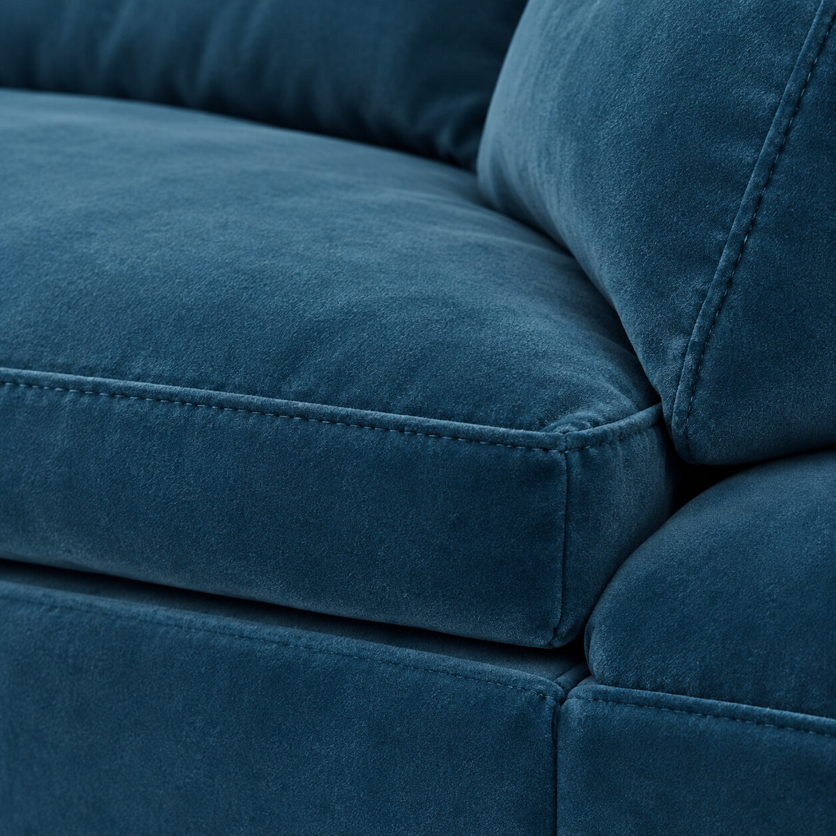 Canapé Mija 3 places en velours bleu pétrole, détail du tissu