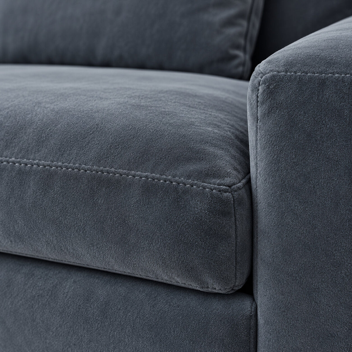 Canapé Mija 3 places en velours gris ardoise, détail du tissu
